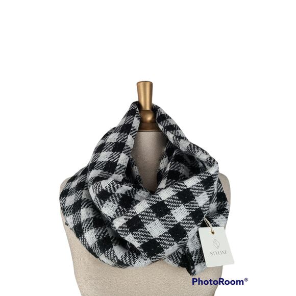 Black and white buffalo plaid check infinity scarf New with Tags - Picture 1 of 3